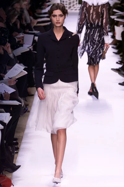 Look 13